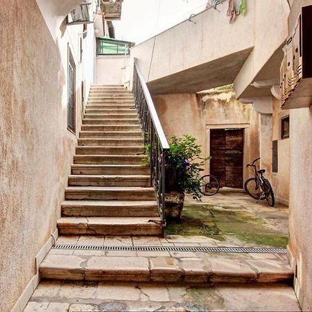 Yulia Apartments Rovinj Luaran gambar