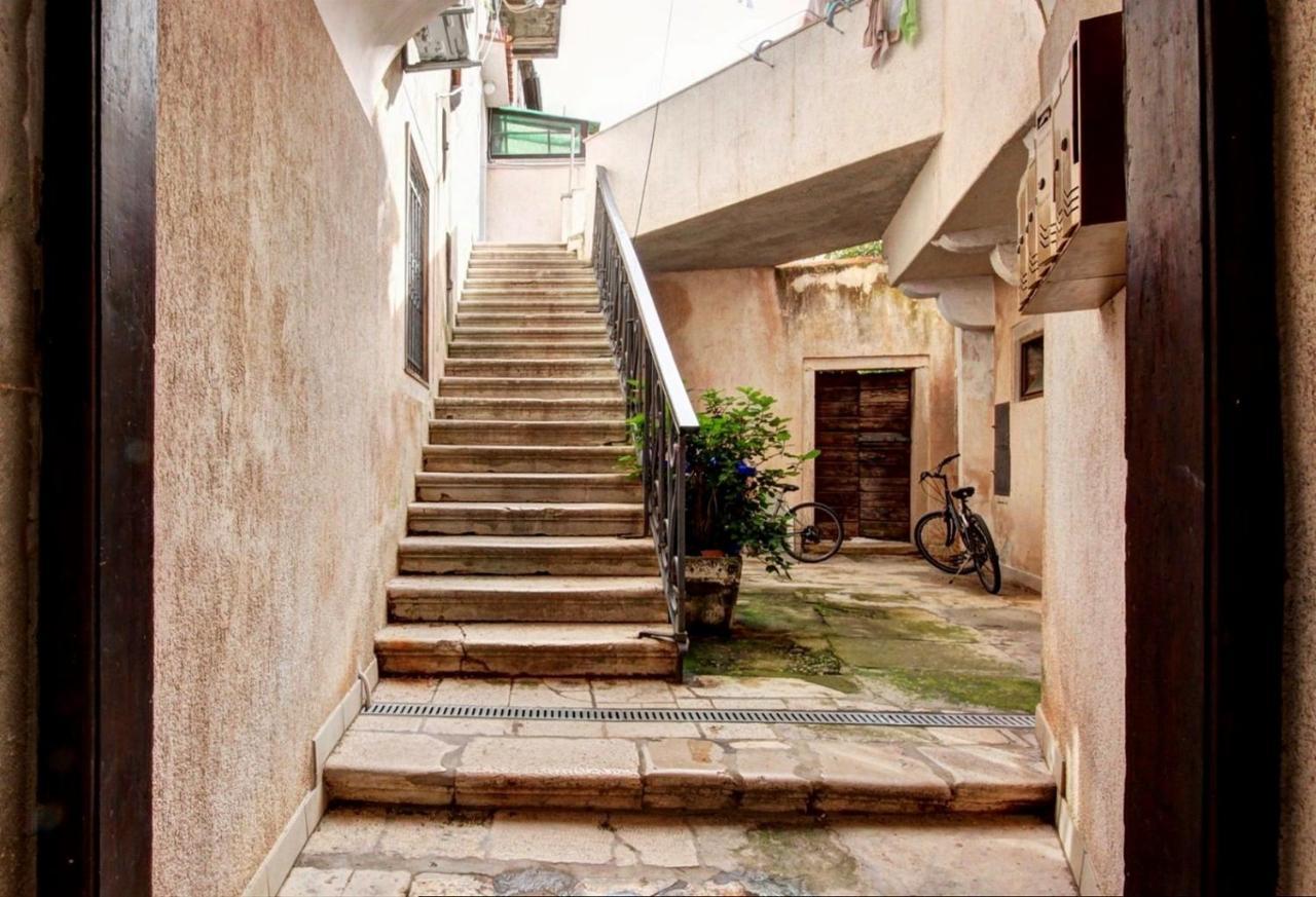 Yulia Apartments Rovinj Luaran gambar