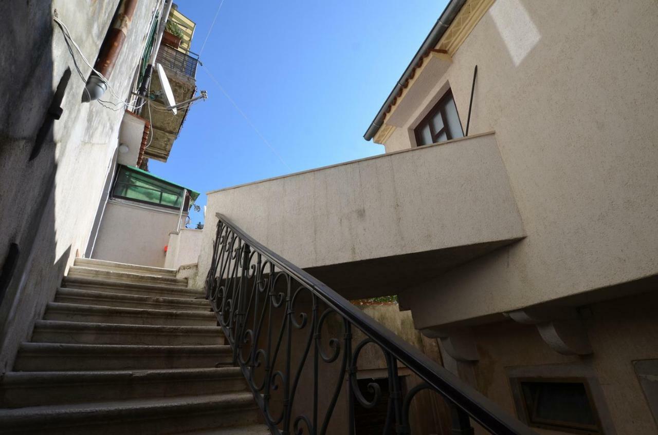 Yulia Apartments Rovinj Luaran gambar