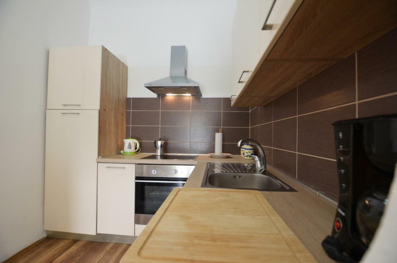 Yulia Apartments Rovinj Luaran gambar